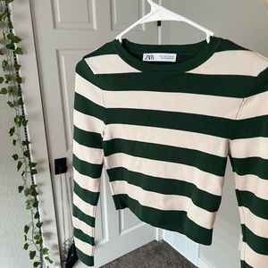 Zara long sleeve cropped t shirt, very cute, not worn often so good quality
